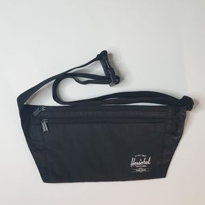 Herschel Explorer Pouch